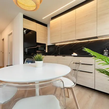 Design And Comfort In Via Cornelia *