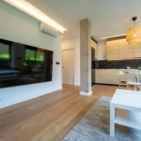 Design And Comfort In Via Cornelia * Santander