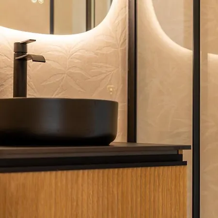 Appartement Design And Comfort In Via Cornelia