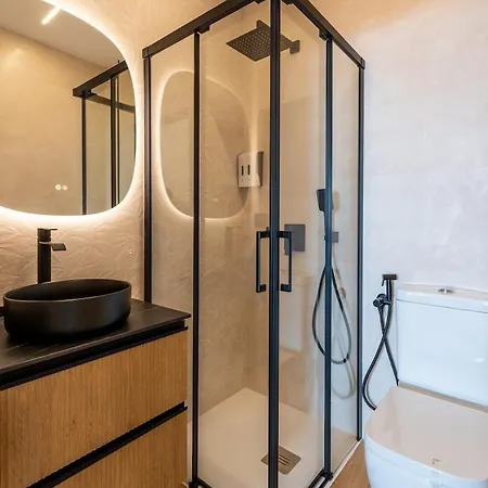 Design And Comfort In Via Cornelia * Santander