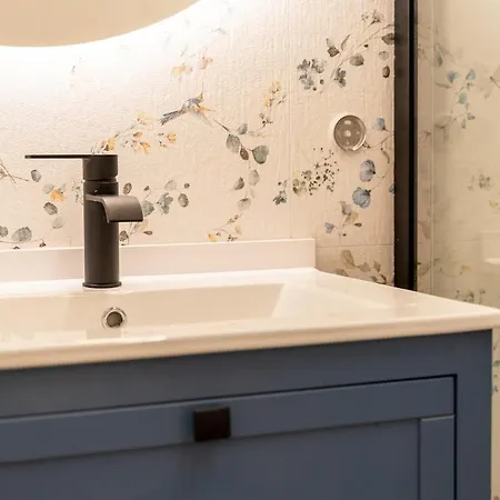 Design And Comfort In Via Cornelia * Santander