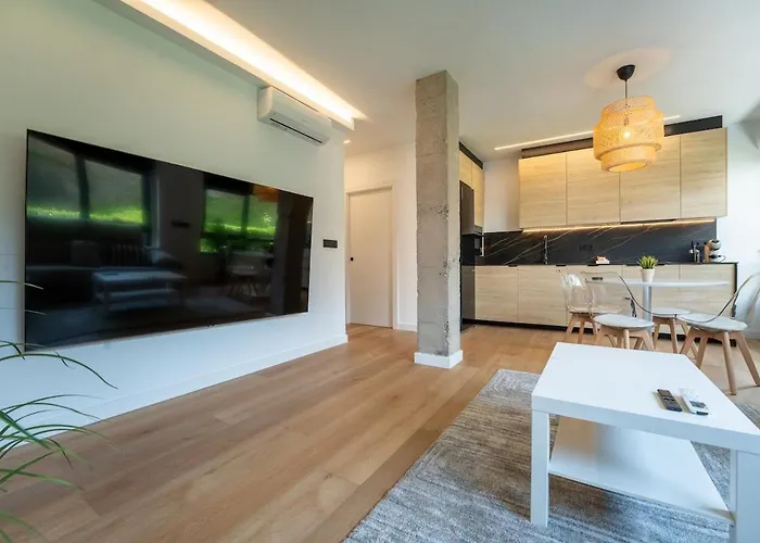 Design And Comfort In Via Cornelia * Santander